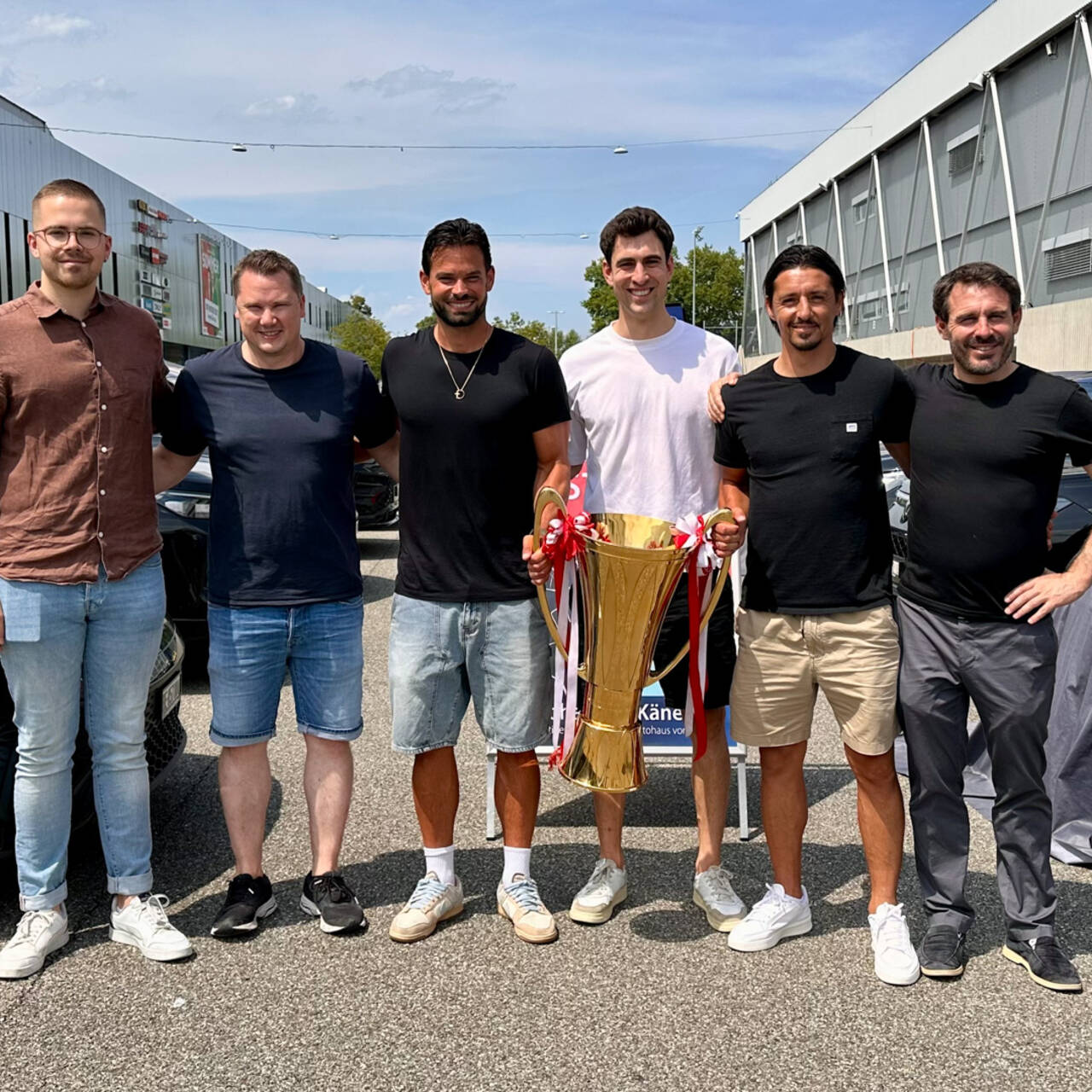 V. l. n. r.: Nino Massera, Albrecht Dominik, Marco Bürki, Nino Zwisler, Nelson Ferreira und Gian-Luca Privitelli.