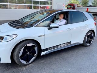 ID.3 empfängt E-Mobil- Rallye Wafe Trophy in Frutigen 