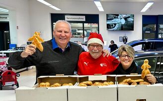 Samichlaus vom UHC Thun in Frutigen gesichtet. 